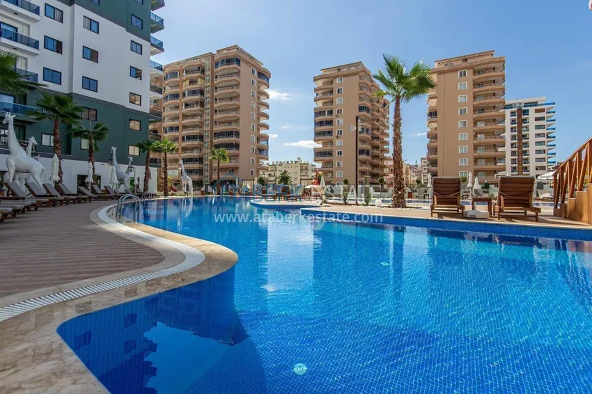 Apartament 1+1 w Alanya, dzielnica Mahmutlar — meble, widok na góry 18 