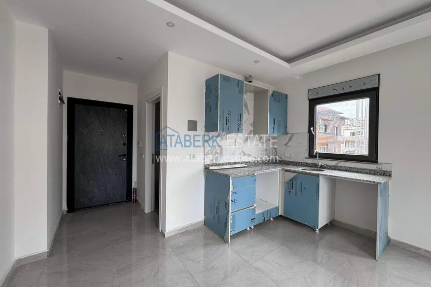 Kupuj  Apartament w centrum Alanyi na zezwolenie na pobyt i obywatelstwo - 1+1 100 metrów od plaży Keykubat 2 