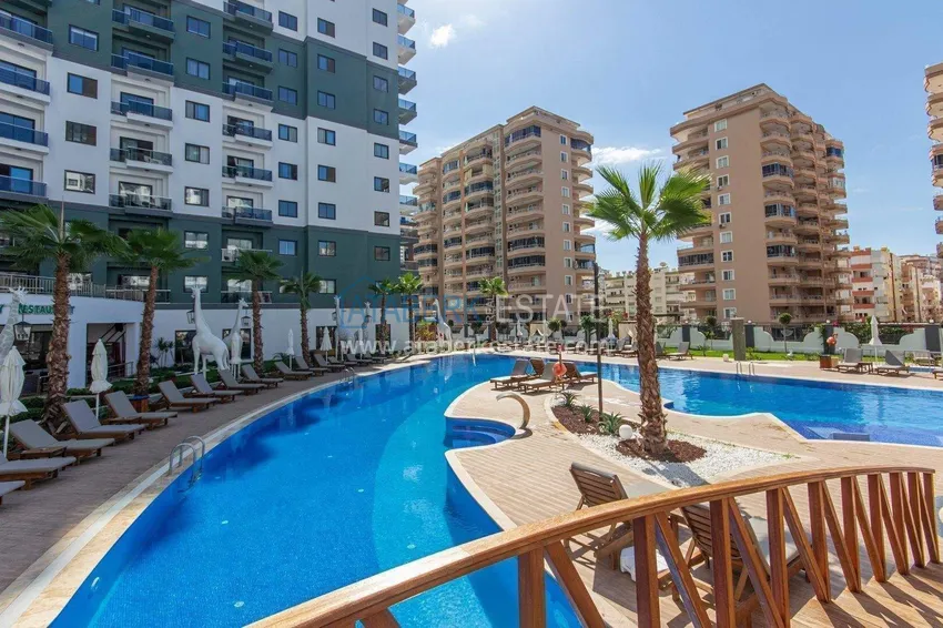 Apartament 1+1 w Alanya, dzielnica Mahmutlar — meble, widok na góry 20 