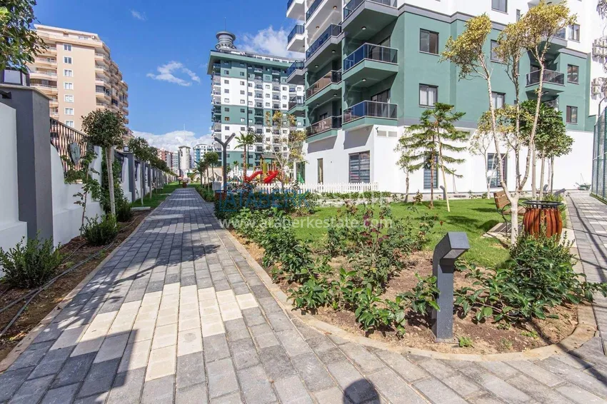Apartament 1+1 w Alanya, dzielnica Mahmutlar — meble, widok na góry 24 
