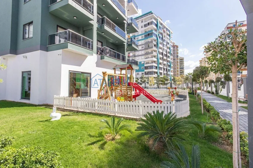 Apartament 1+1 w Alanya, dzielnica Mahmutlar — meble, widok na góry 25 