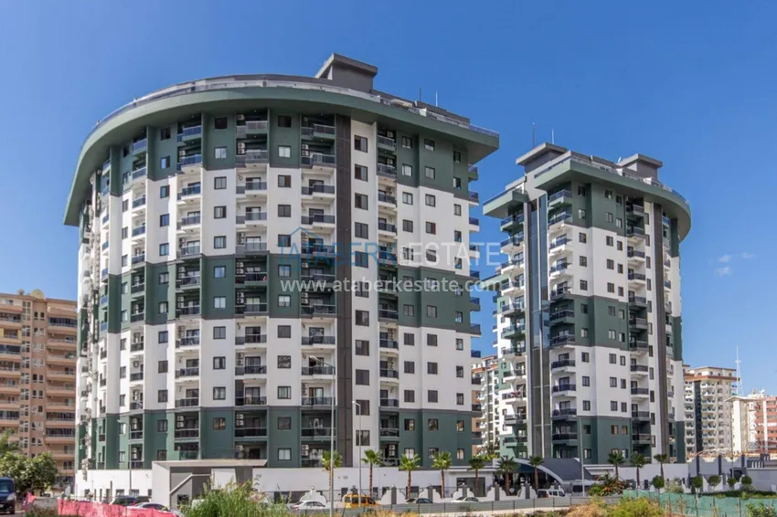 Apartament 1+1 w Alanya, dzielnica Mahmutlar — meble, widok na góry 8 