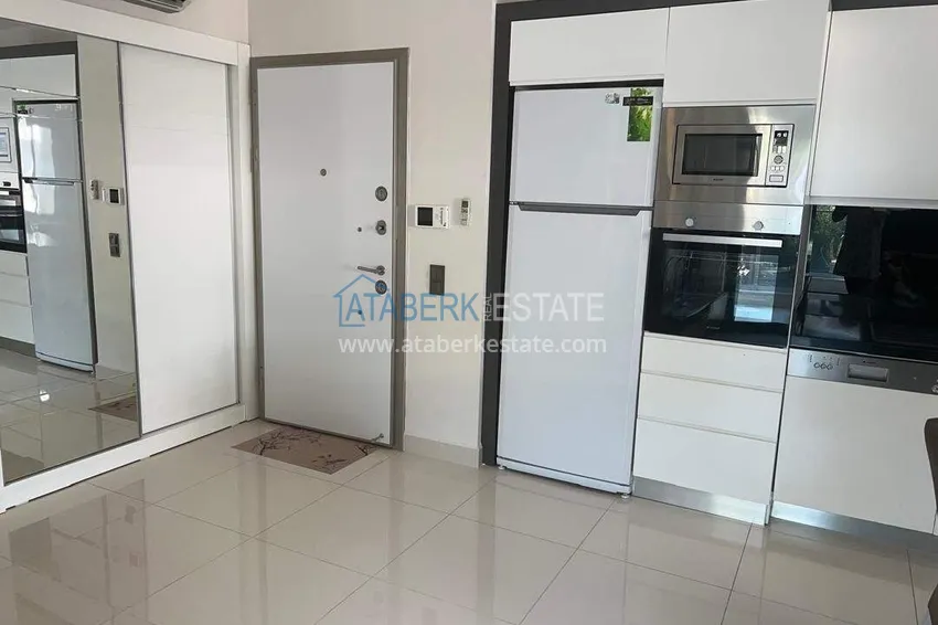 Kupuj  Apartament 2+1 na pierwszej linii w Alanyi, dzielnica Kargicak — meble, boczny widok na morze 1 