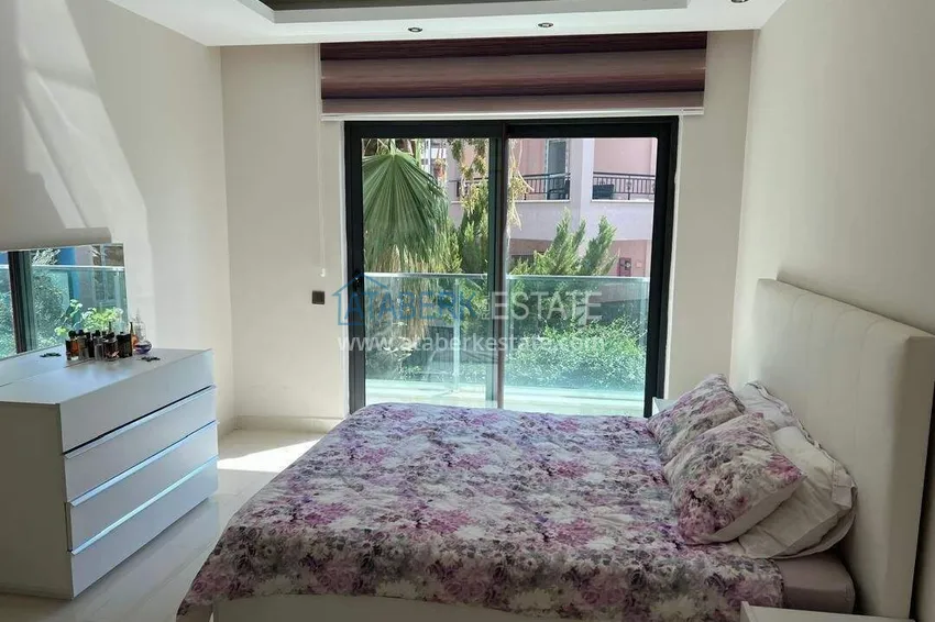 Kupuj  Apartament 2+1 na pierwszej linii w Alanyi, dzielnica Kargicak — meble, boczny widok na morze 13 