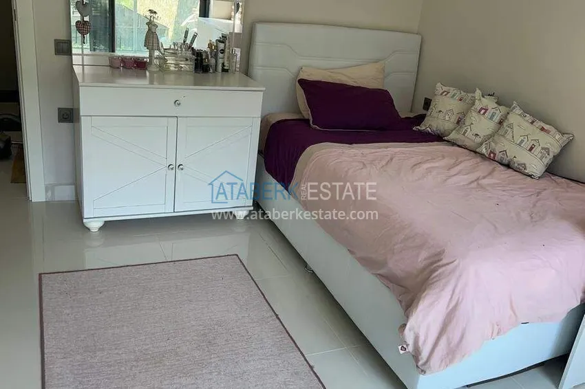 Kupuj  Apartament 2+1 na pierwszej linii w Alanyi, dzielnica Kargicak — meble, boczny widok na morze 15 