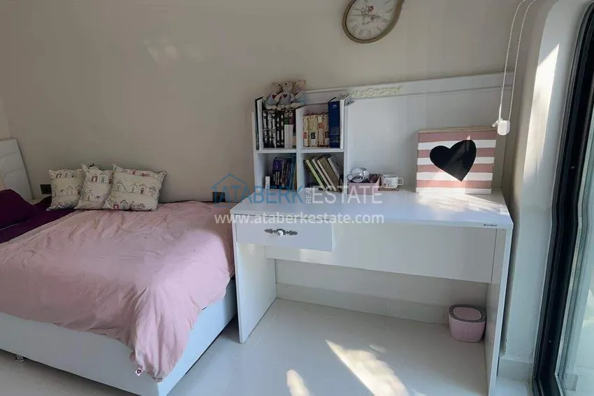 Kupuj  Apartament 2+1 na pierwszej linii w Alanyi, dzielnica Kargicak — meble, boczny widok na morze 16 
