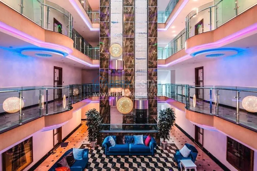 Apartament 1+1 w centrum Mahmutlar — meble, przeszklony balkon, 200 metrów od morza  18 