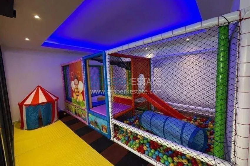 Apartament 2+1 w centrum Alanyi, umeblowany w luksusowym kompleksie, plaża Kleopatra  21 