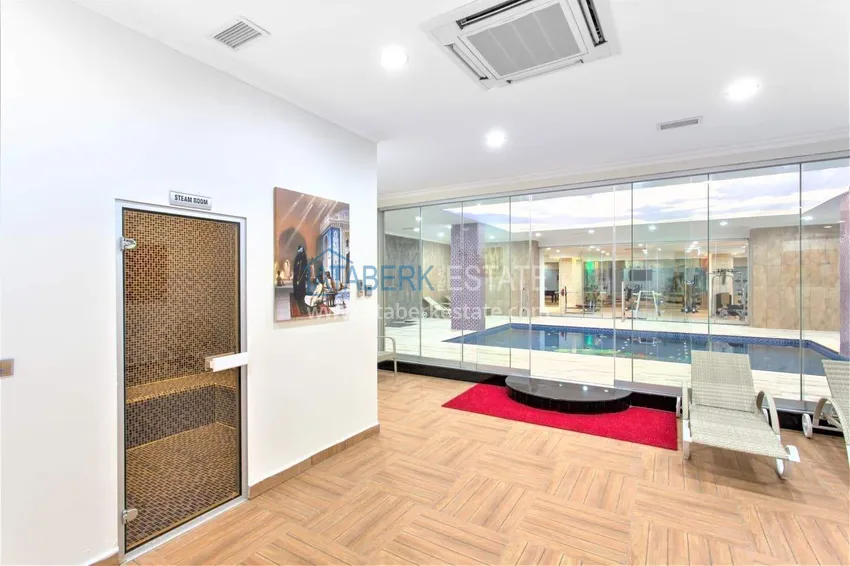 Apartament 1+1 w centrum Mahmutlar — meble, przeszklony balkon, 200 metrów od morza  32 