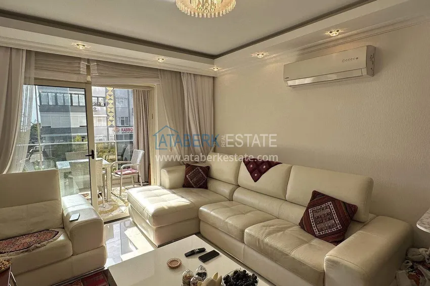 Kupuj  Apartament 1+1 w centrum Mahmutlar — meble, przeszklony balkon, 200 metrów od morza  3 