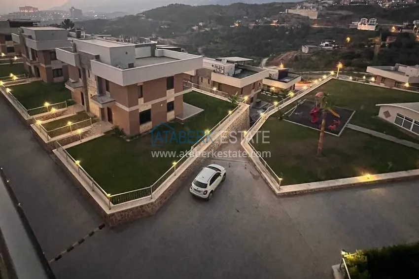 Willa 3+1 w Alanya - kompleks domków letniskowych w dzielnicy Kargicak 1 
