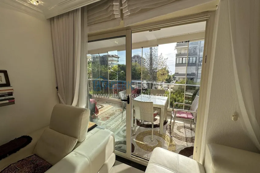 Kupuj  Apartament 1+1 w centrum Mahmutlar — meble, przeszklony balkon, 200 metrów od morza  5 