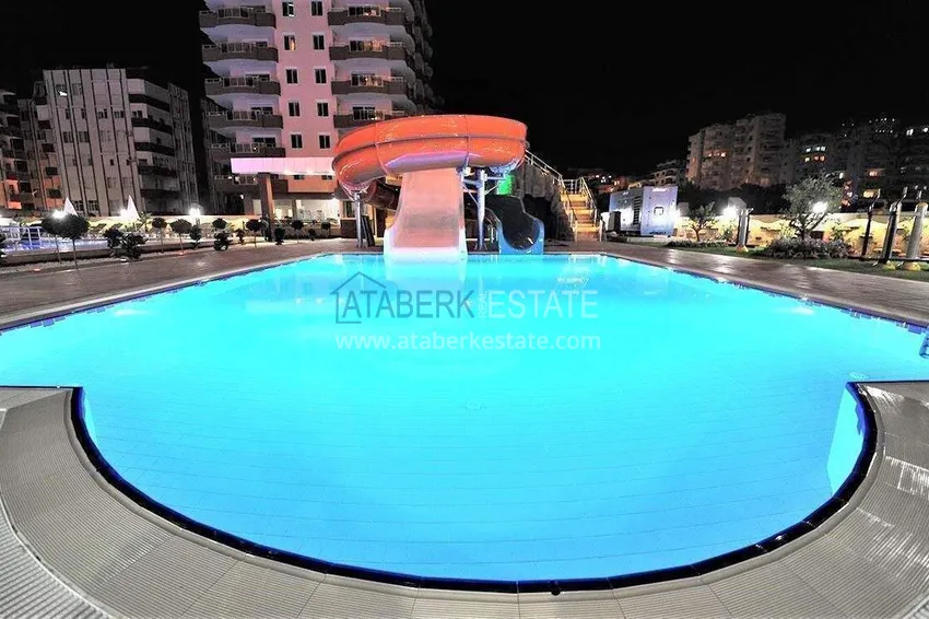 Apartament 1+1 w centrum Mahmutlar — meble, przeszklony balkon, 200 metrów od morza  8 