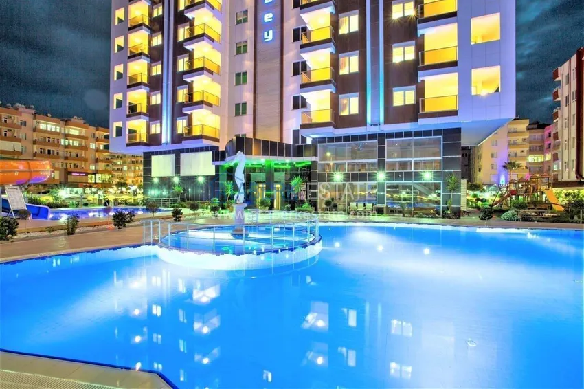 Apartament 1+1 w centrum Mahmutlar — meble, przeszklony balkon, 200 metrów od morza  9 