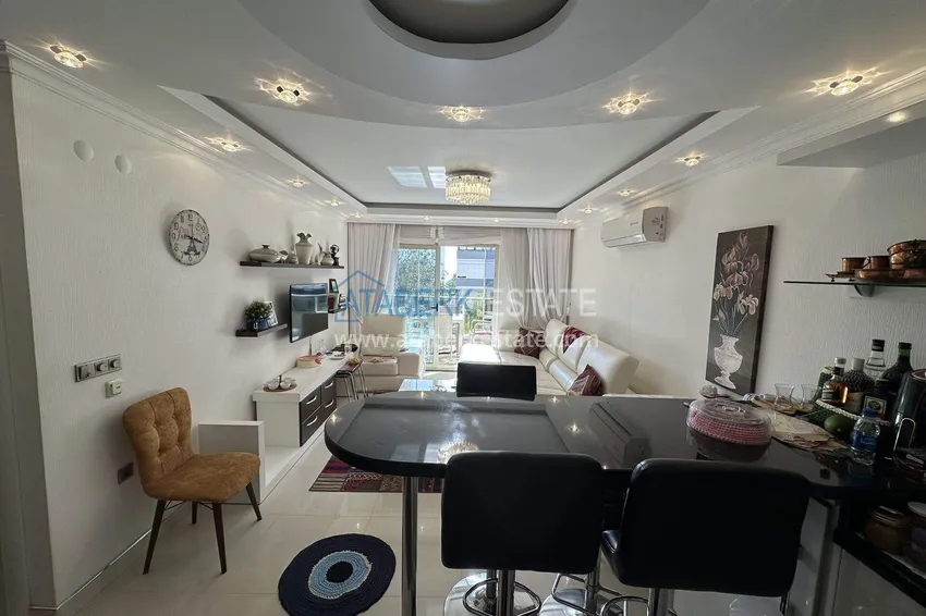 Kupuj  Apartament 1+1 w centrum Mahmutlar — meble, przeszklony balkon, 200 metrów od morza  9 