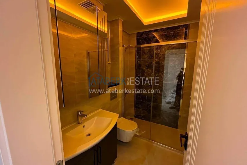 Kupuj  Apartament 2+1 w centrum Alanyi, umeblowany w luksusowym kompleksie, plaża Kleopatra  9 