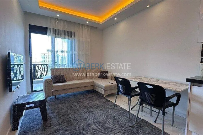 Kupuj  1+1 umeblowane mieszkanie w Alanyi — kompleks hotelowy, dzielnica Mahmutlar 3 