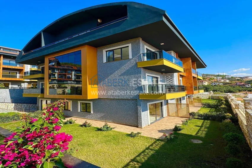 Apartament na pobyt w centrum Alanyi - dwupoziomowy taras 2+1 w kompleksie klasy komfortowej 11 