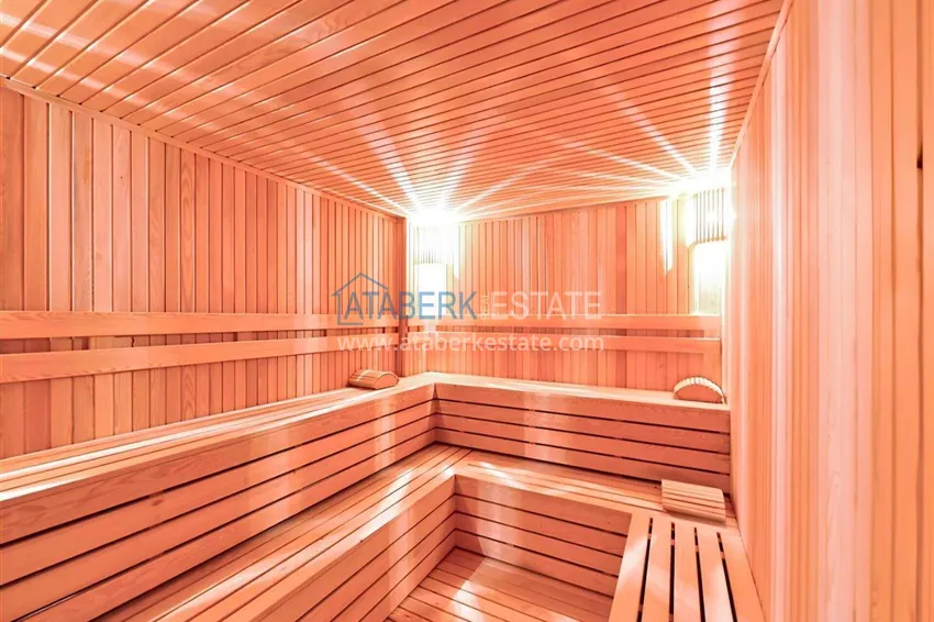 Apartament na pobyt w centrum Alanyi - dwupoziomowy taras 2+1 w kompleksie klasy komfortowej 17 