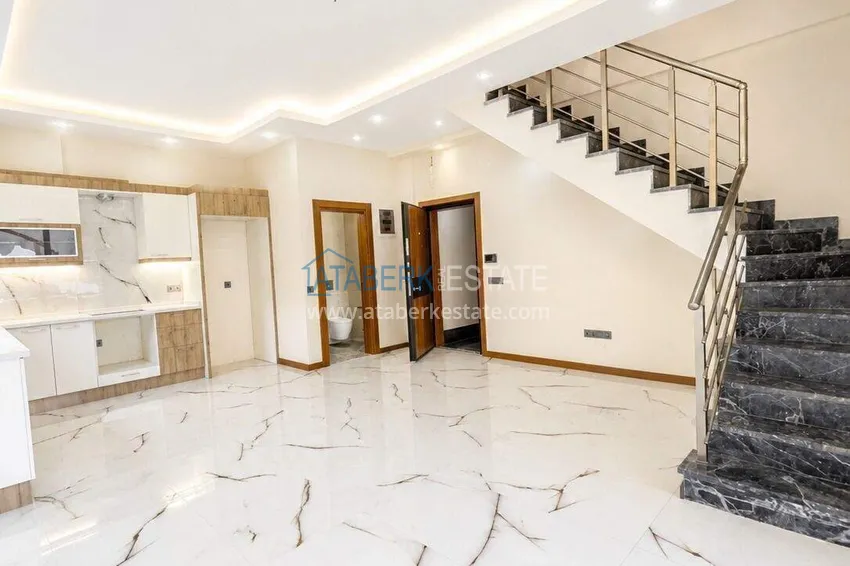 Kupuj  Apartament na pobyt w centrum Alanyi - dwupoziomowy taras 2+1 w kompleksie klasy komfortowej 1 