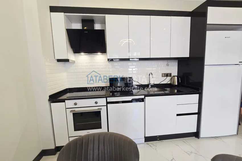 Kupuj  Apartament 1+1 w centrum Alanyi — umeblowany przez właściciela, plaża Kleopatra 4 