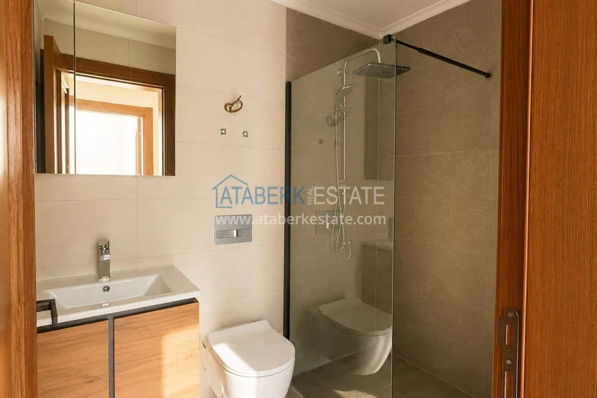 Kupuj  Apartament na pobyt w centrum Alanyi - dwupoziomowy taras 2+1 w kompleksie klasy komfortowej 9 