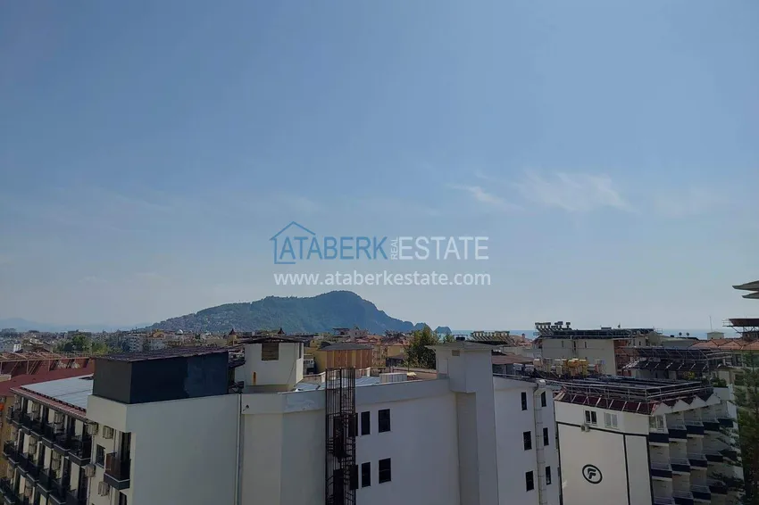Kupuj  Apartament 1+1 w centrum Alanyi - z widokiem na morze i fortecę, plaża Kleopatra 13 