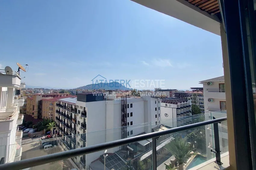 Kupuj  Apartament 1+1 w centrum Alanyi - z widokiem na morze i fortecę, plaża Kleopatra 15 