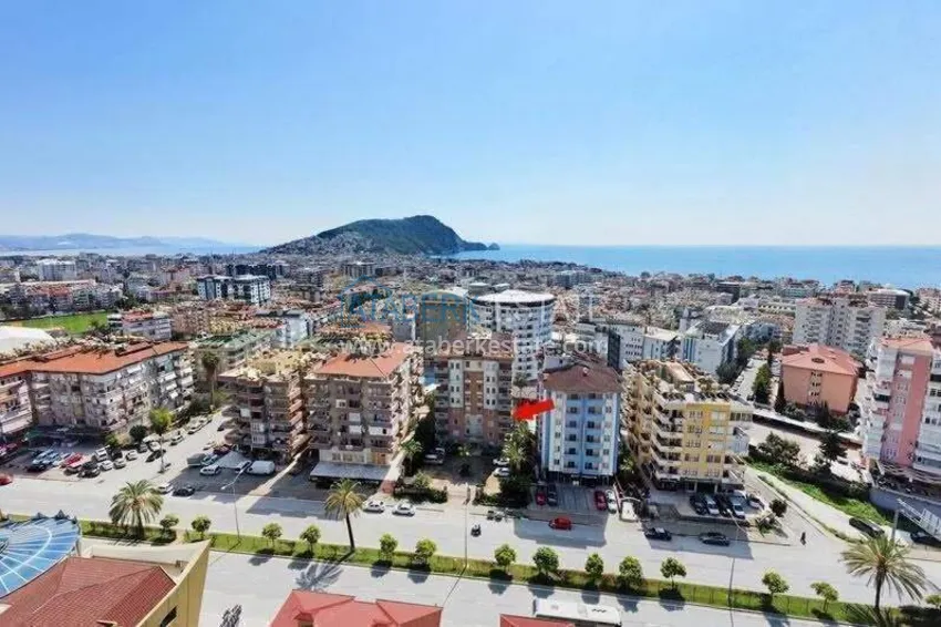 Apartament 2+1 w centrum Alanyi — meble, widok na góry, przeszklony balkon, plaża Kleopatra  2 