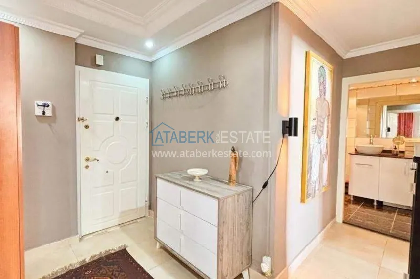 Kupuj  Apartament 2+1 w centrum Alanyi — meble, widok na góry, przeszklony balkon, plaża Kleopatra  2 