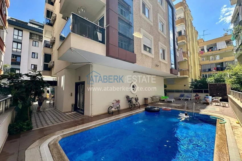 Nieruchomość w centrum Alanyi - apartament 1+1 z nowymi meblami, plaża Keykubat 1 
