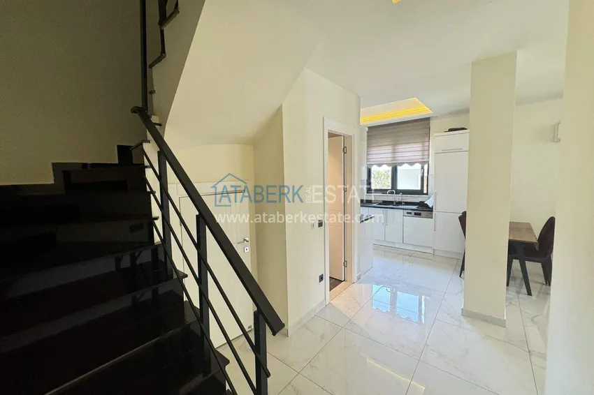 Kupuj  Penthouse w centrum Alanyi - 2+1 umeblowane, plaża Kleopatra 1 