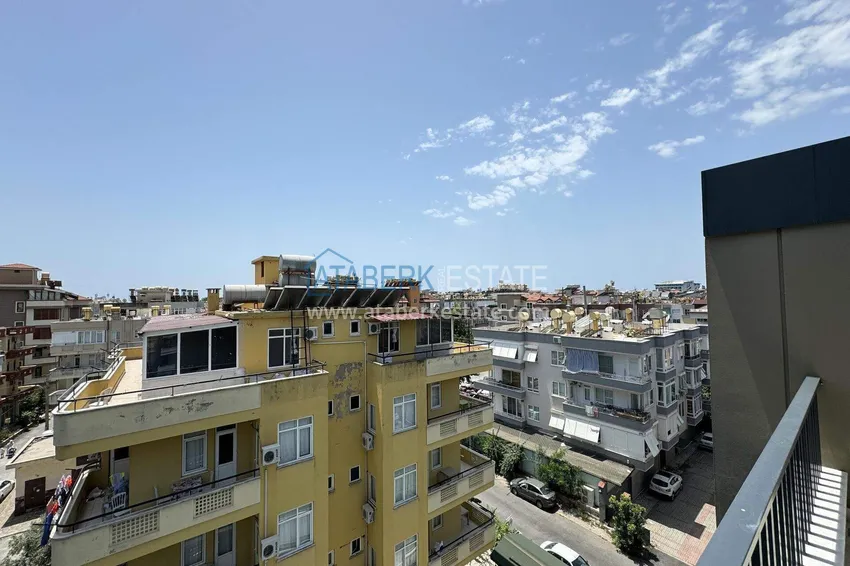 Kupuj  Penthouse w centrum Alanyi - 2+1 umeblowane, plaża Kleopatra 16 