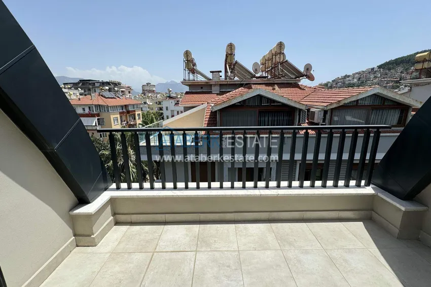Kupuj  Penthouse w centrum Alanyi - 2+1 umeblowane, plaża Kleopatra 22 