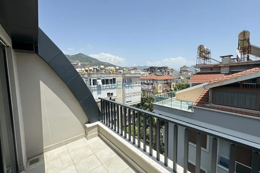 Kupuj  Penthouse w centrum Alanyi - 2+1 umeblowane, plaża Kleopatra 25 