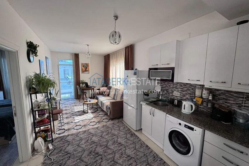 Kupuj  Apartament 1+1 za pozwolenie na pobyt w Alanyi — korzystna cena, meble, widok na morze  7 