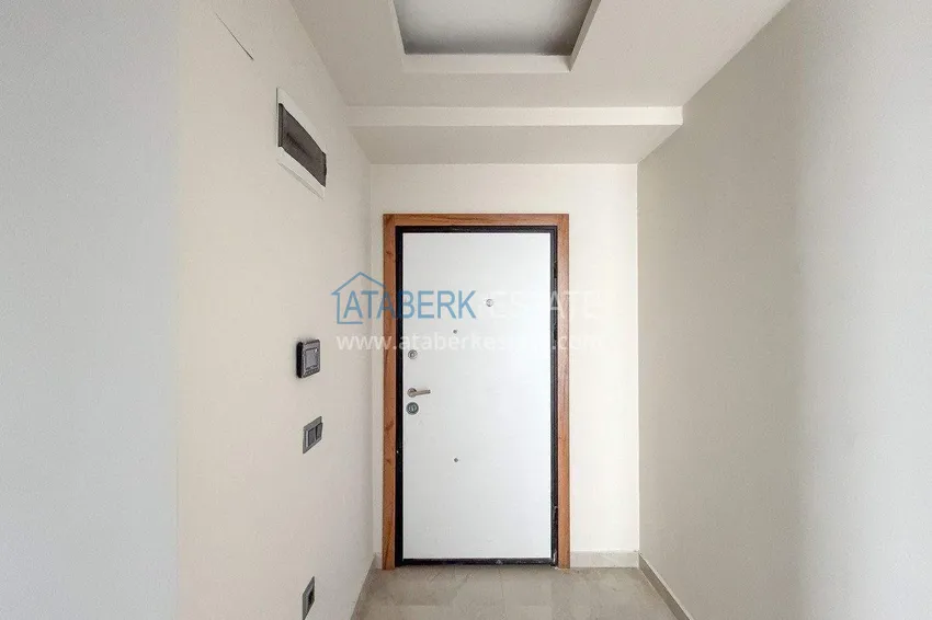 Kupuj Panoramiczny dwupoziomowy penthouse 4+1 w centrum Alanyi — pierwszy nadbrzeżny, odpowiedni dla obywatelstwa 1 