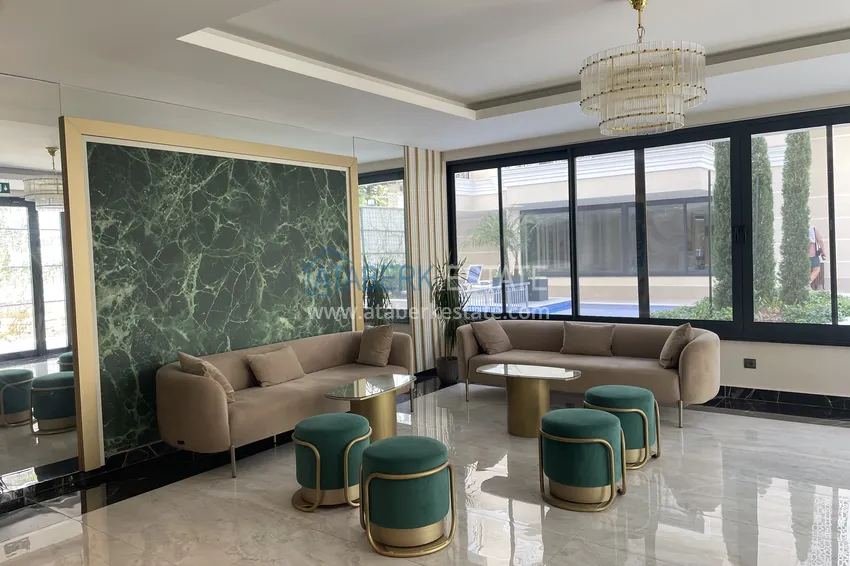 2+1 duplex w centrum Alanyi, plaża Kleopatra — kompleks z licencją wynajmu 14 