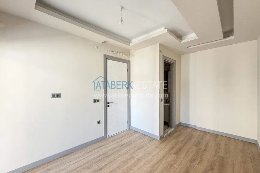 Kupuj Panoramiczny dwupoziomowy penthouse 4+1 w centrum Alanyi — pierwszy nadbrzeżny, odpowiedni dla obywatelstwa 19 