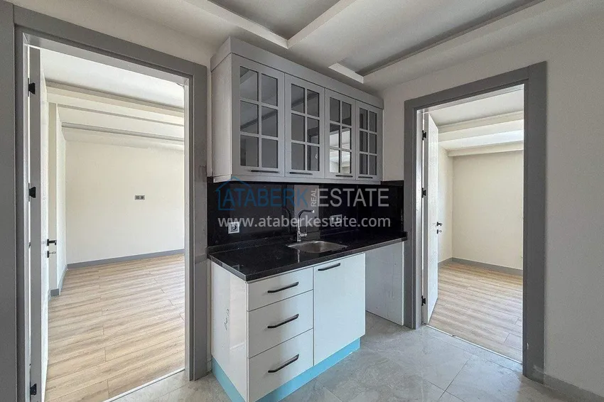 Kupuj Panoramiczny dwupoziomowy penthouse 4+1 w centrum Alanyi — pierwszy nadbrzeżny, odpowiedni dla obywatelstwa 22 