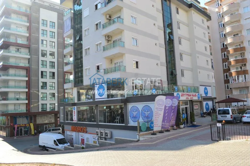 Mieszkanie do wynajęcia zaledwie 150 metrów od morza w centrum popularnej dzielnicy Alanya 7 