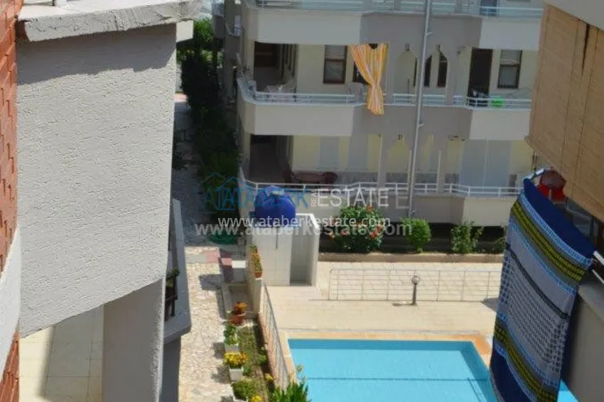 Mieszkanie do wynajęcia zaledwie 150 metrów od morza w centrum popularnej dzielnicy Alanya 12 