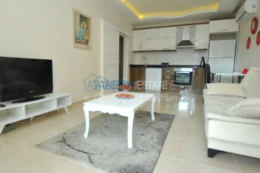 Mieszkanie do wynajęcia zaledwie 150 metrów od morza w centrum popularnej dzielnicy Alanya 17 