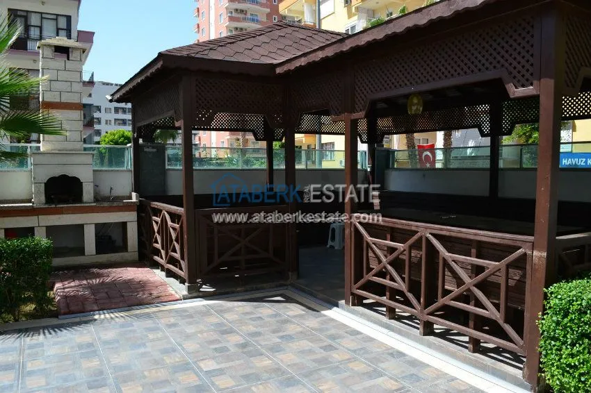 Mieszkanie do wynajęcia zaledwie 150 metrów od morza w centrum popularnej dzielnicy Alanya 23 